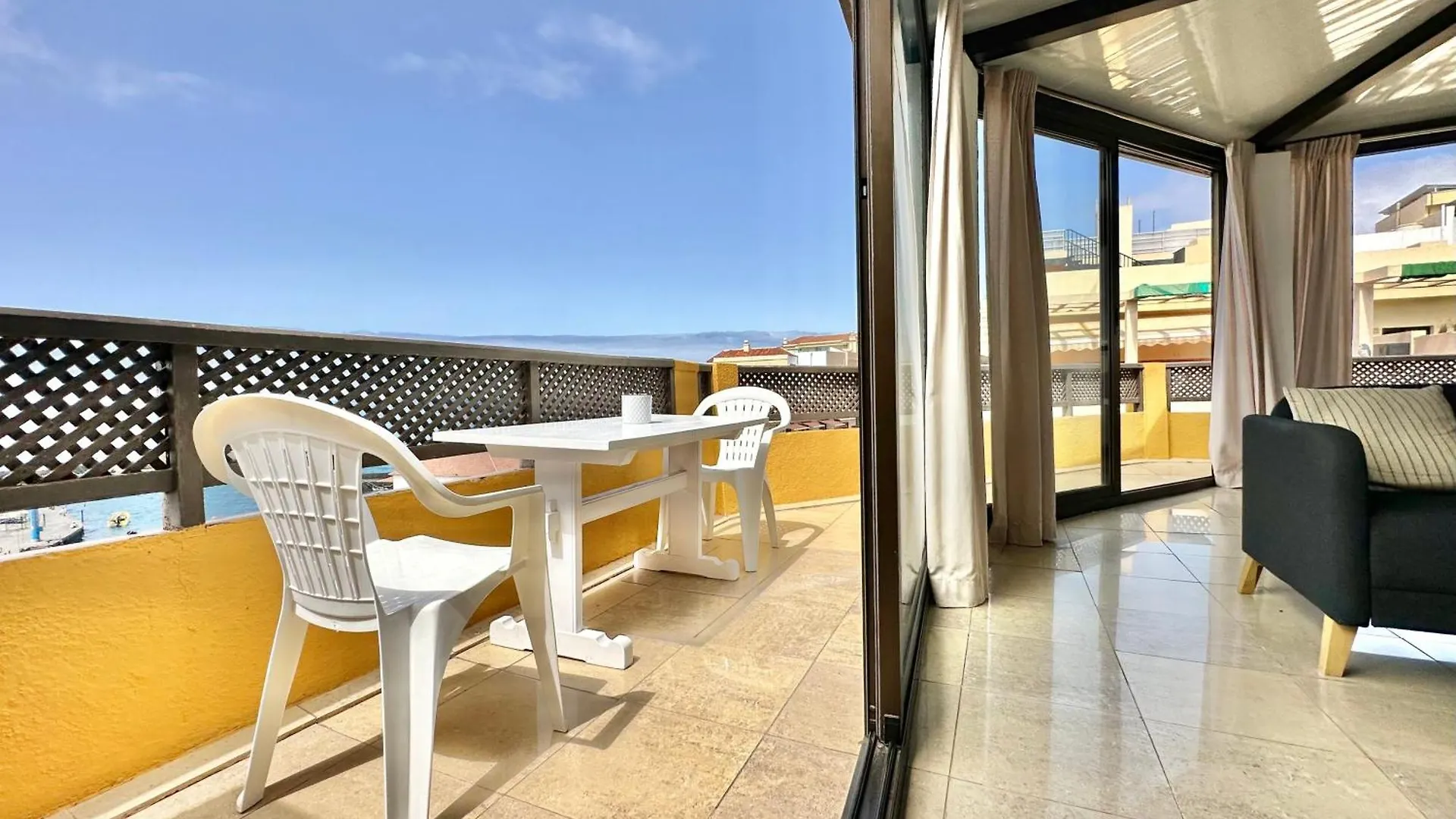 First Line Attic - Adults Only - Daire Puerto de la Cruz